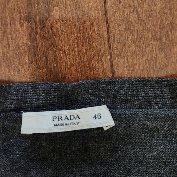 Prada women's button up cardigan in gray size 46 women's wool and silk - Picture 3 of 6